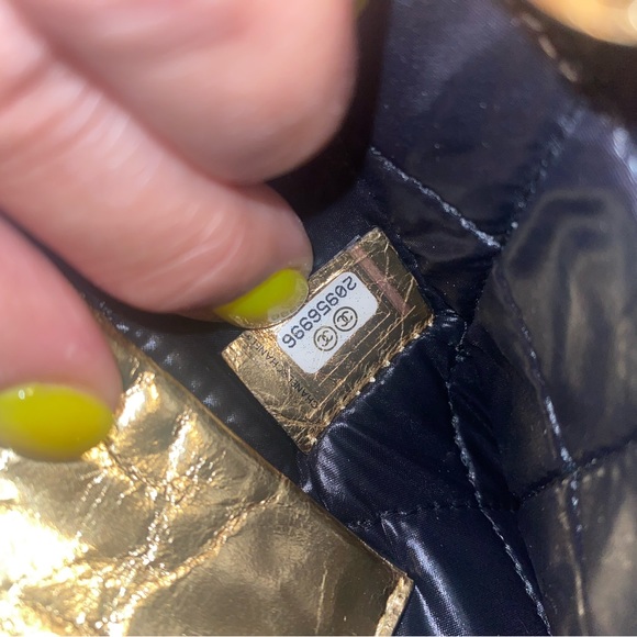 CHANEL Oversized Gold Leather Clutch - Picture 5 of 10